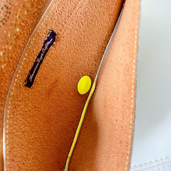 🦅 American Eagle Perforated Clutch - Picture 4 of 5